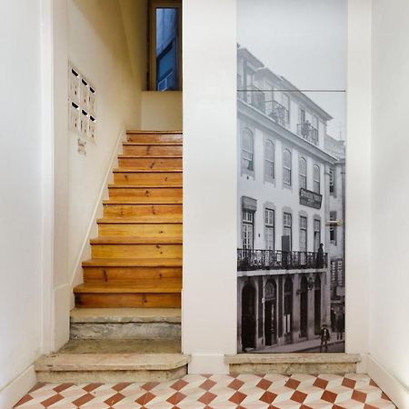 Update Urban Chic Flat In 19Th Century Building 2 Bedrooms & 2 Bathrooms & Ac Central Alfama District Lisboa Екстериор снимка