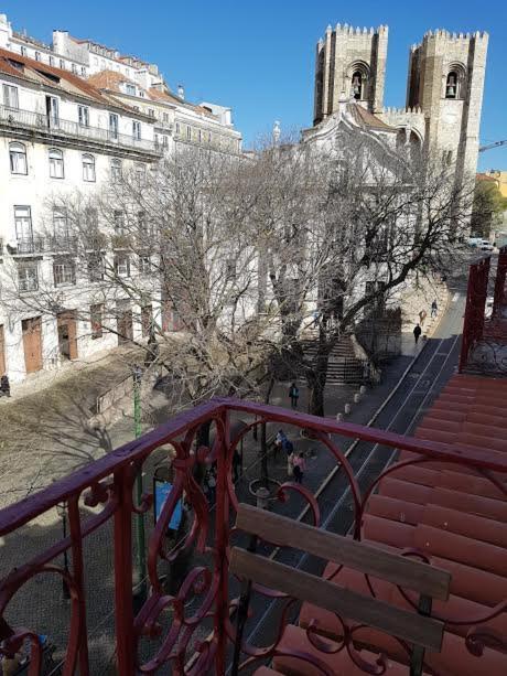 Update Urban Chic Flat In 19Th Century Building 2 Bedrooms & 2 Bathrooms & Ac Central Alfama District Lisboa Екстериор снимка