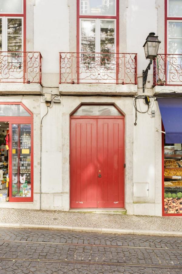 Update Urban Chic Flat In 19Th Century Building 2 Bedrooms & 2 Bathrooms & Ac Central Alfama District Lisboa Екстериор снимка